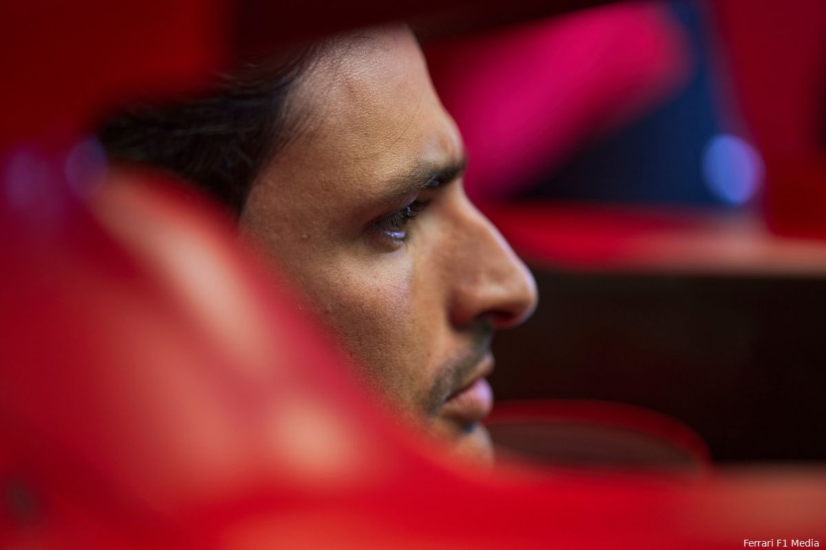 Sainz roept Ferrari op tot conceptwijziging: 'Red Bull heeft overal een duidelijk voordeel'