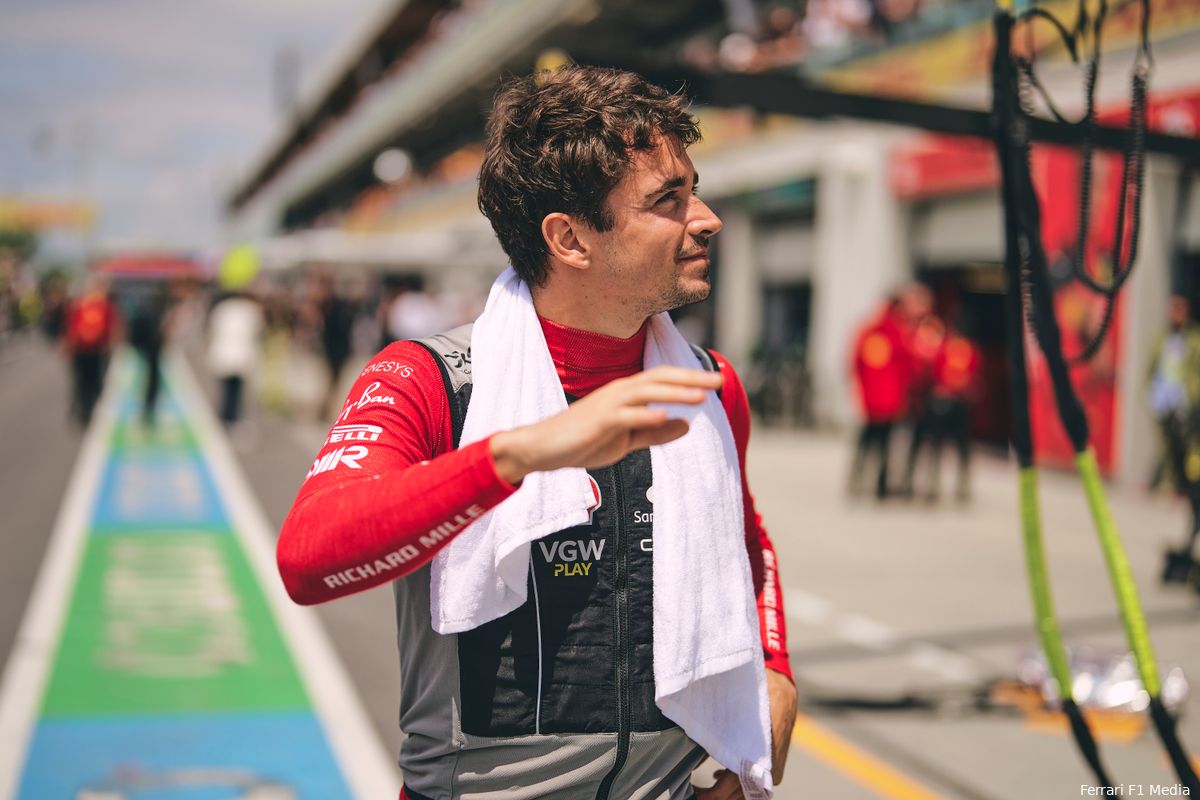 Leclerc en Ferrari starten contractonderhandelingen: 'Ik hou van Ferrari, dus ik ben hier gelukkig'