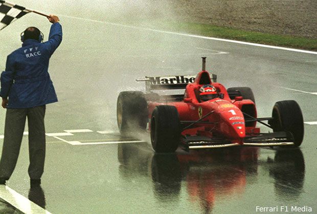 Regen tijdens GP van Spanje? In 1996 leverde dat deze legendarische regenrace op