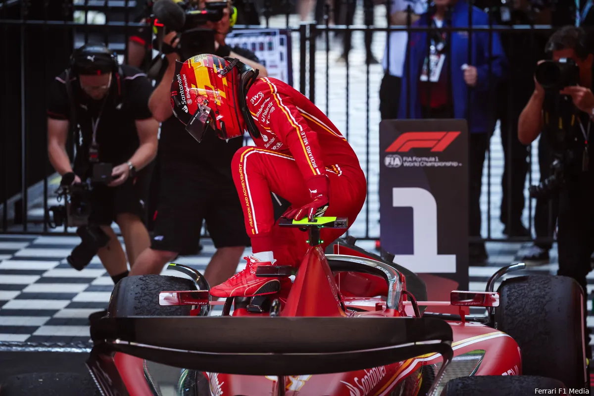 carlos sainz leclerc podium australie ferrari