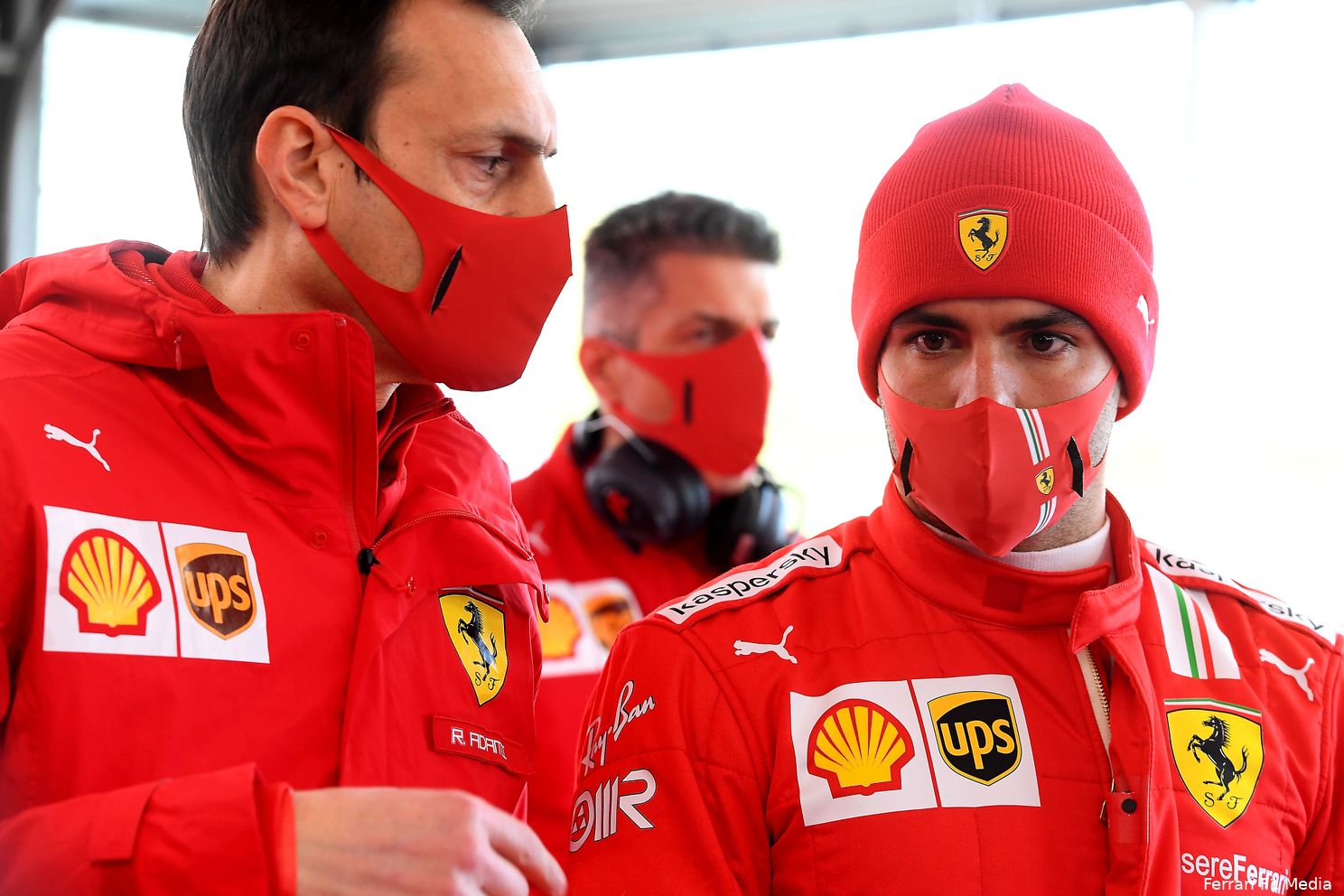 Sainz' eerste Ferrari-meters in foto's: Spanjaard maakt officieel testdebuut