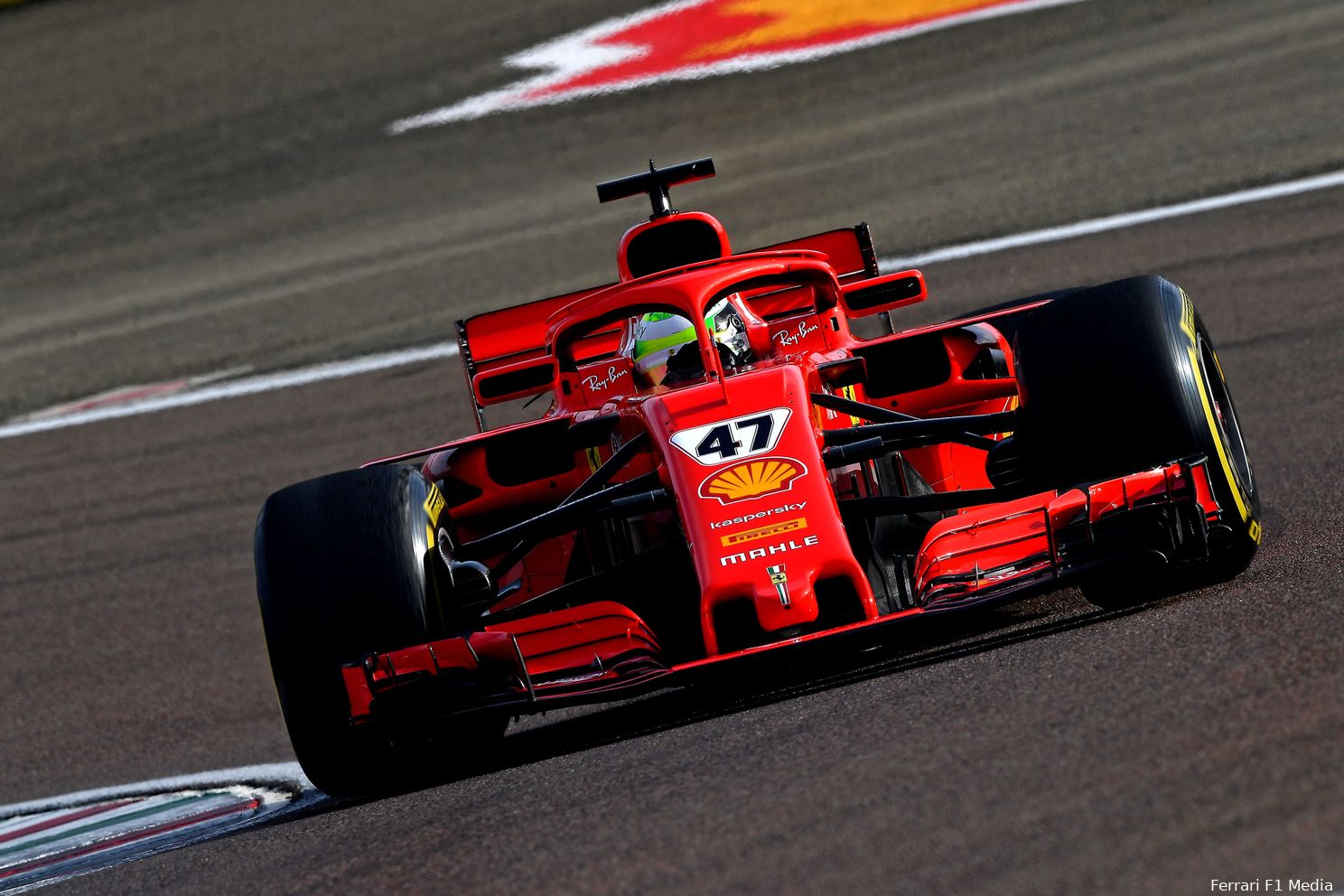 Schumachers Ferrari-test in foto's: startnummer 47 en een kiekje met Sainz sr.