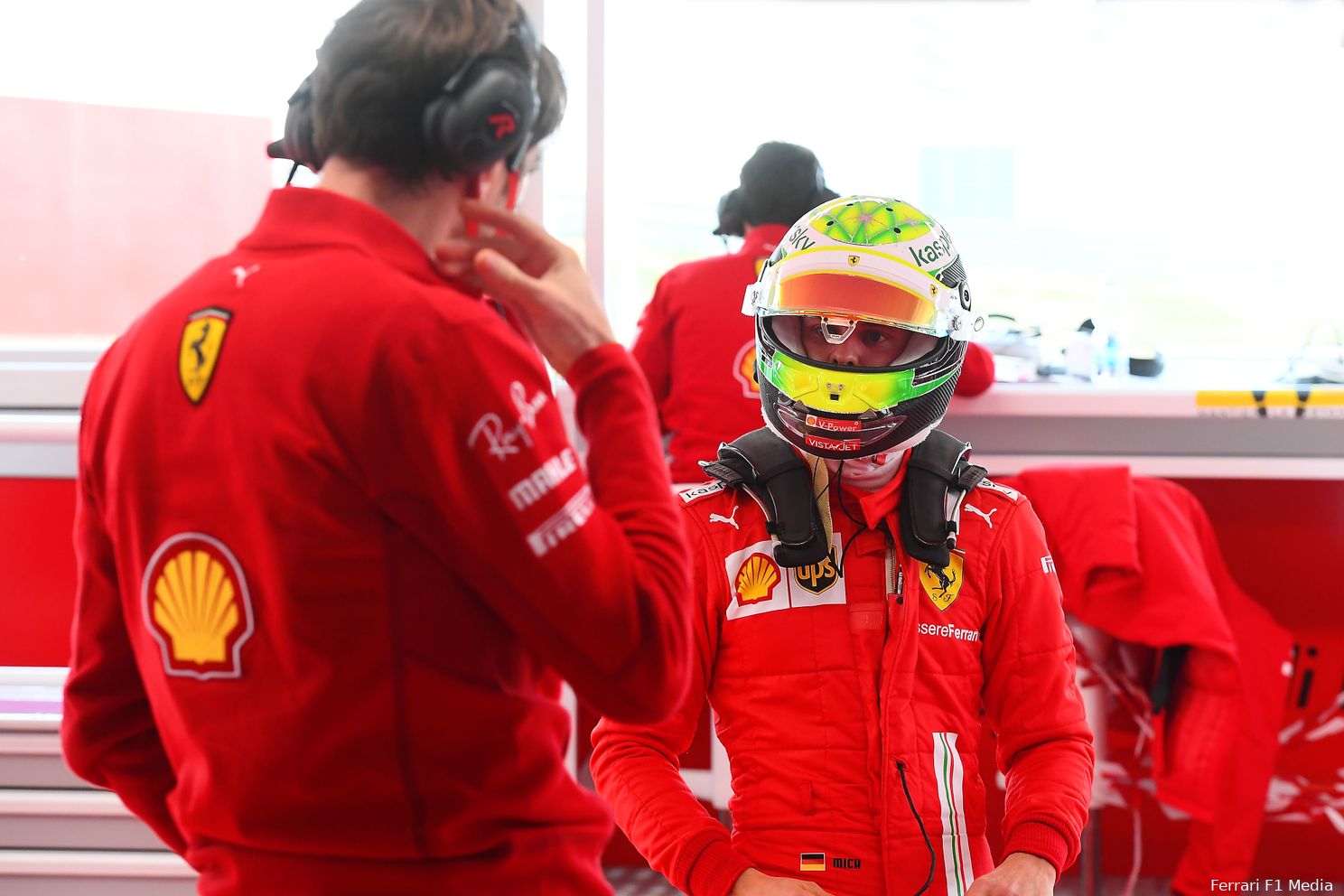 Schumachers Ferrari-test in foto's: startnummer 47 en een kiekje met Sainz sr.
