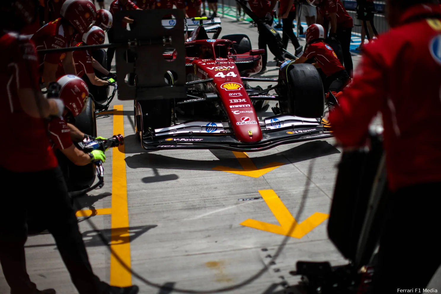 lewis-hamilton-ferrari-gp-hongarije-2025-vrijdag-5