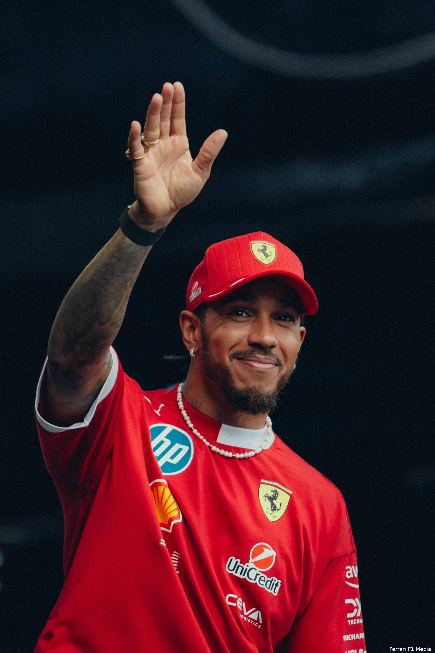 lewis-hamilton-ferrari-singapore-vrijdag-2-0298_73bb3c8c-7d5e-4150-9661-8ea3916f0691