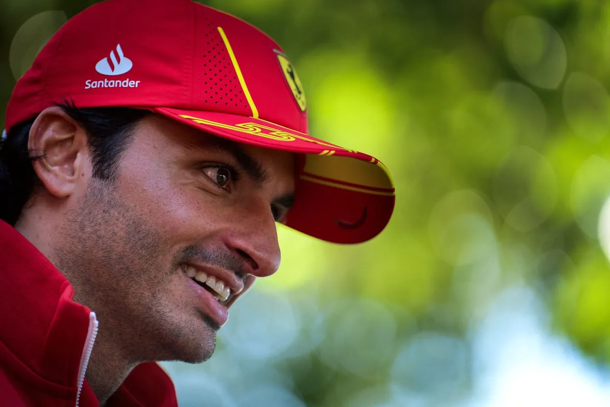 Windsor geeft opvallend advies aan Sainz: 'Ik zou hem aanraden...'