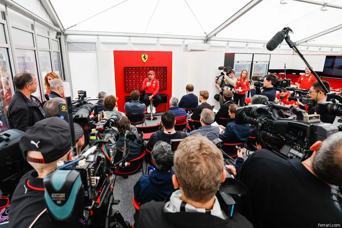 Charles Leclerc praat zichzelf geen illusies aan: ‘Hij doet het gewoon beter’