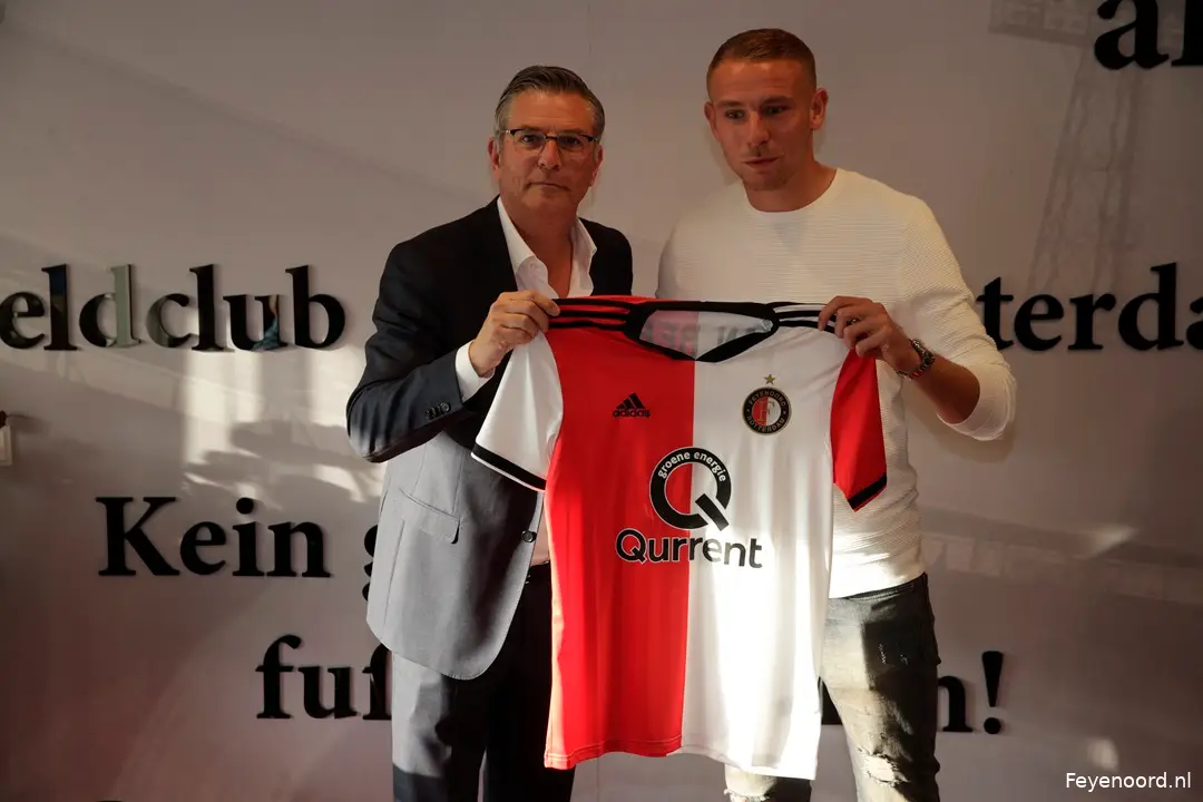 Sven van Beek tekent contract tot 2021