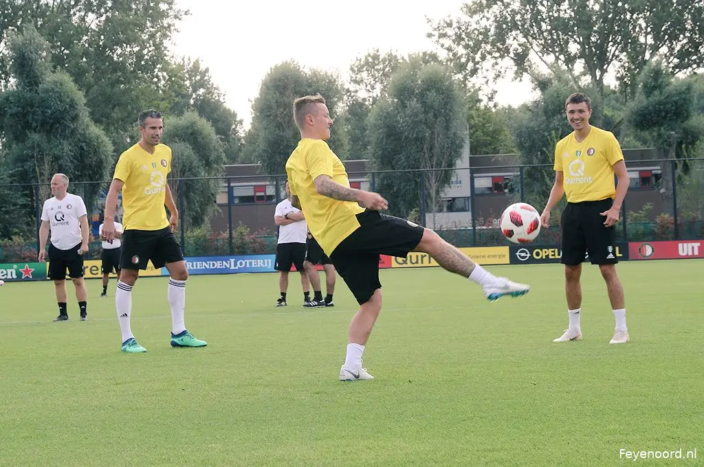 Clasie traint voor het eerst mee op 1908