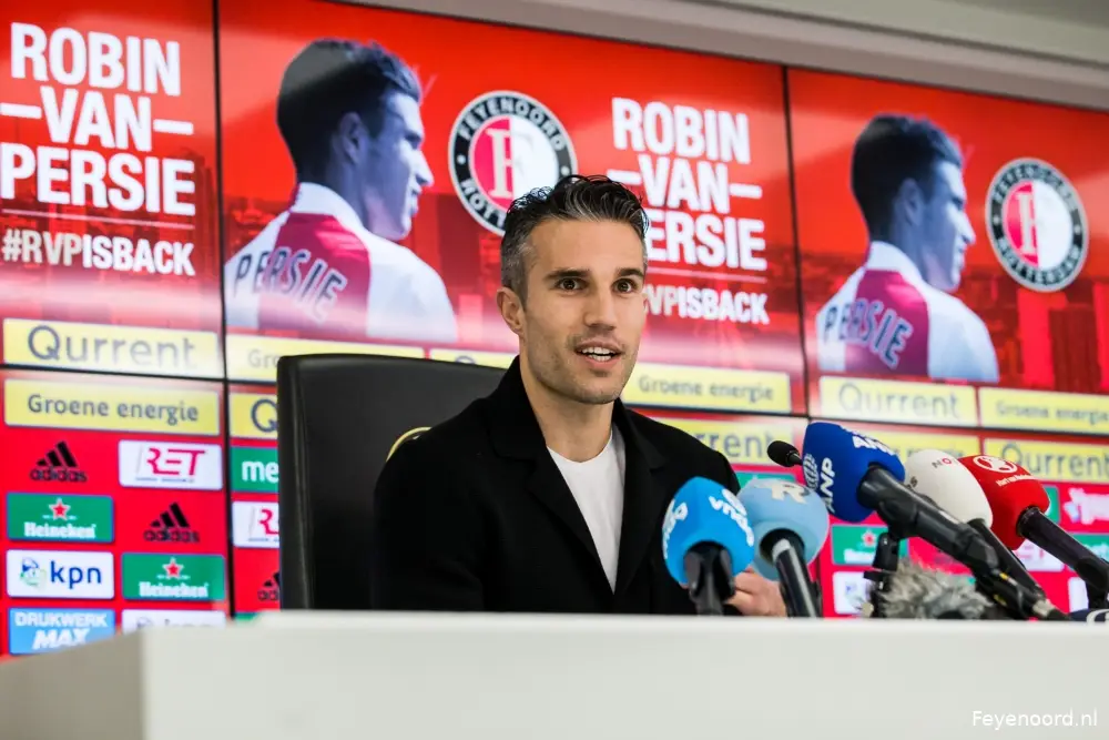 Van Persie: ''Goede kans dat ik woensdag bij de selectie zit''