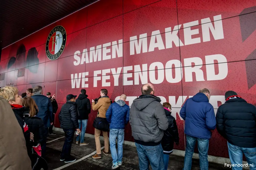 Legioenwand feestelijk onthuld bij De Kuip