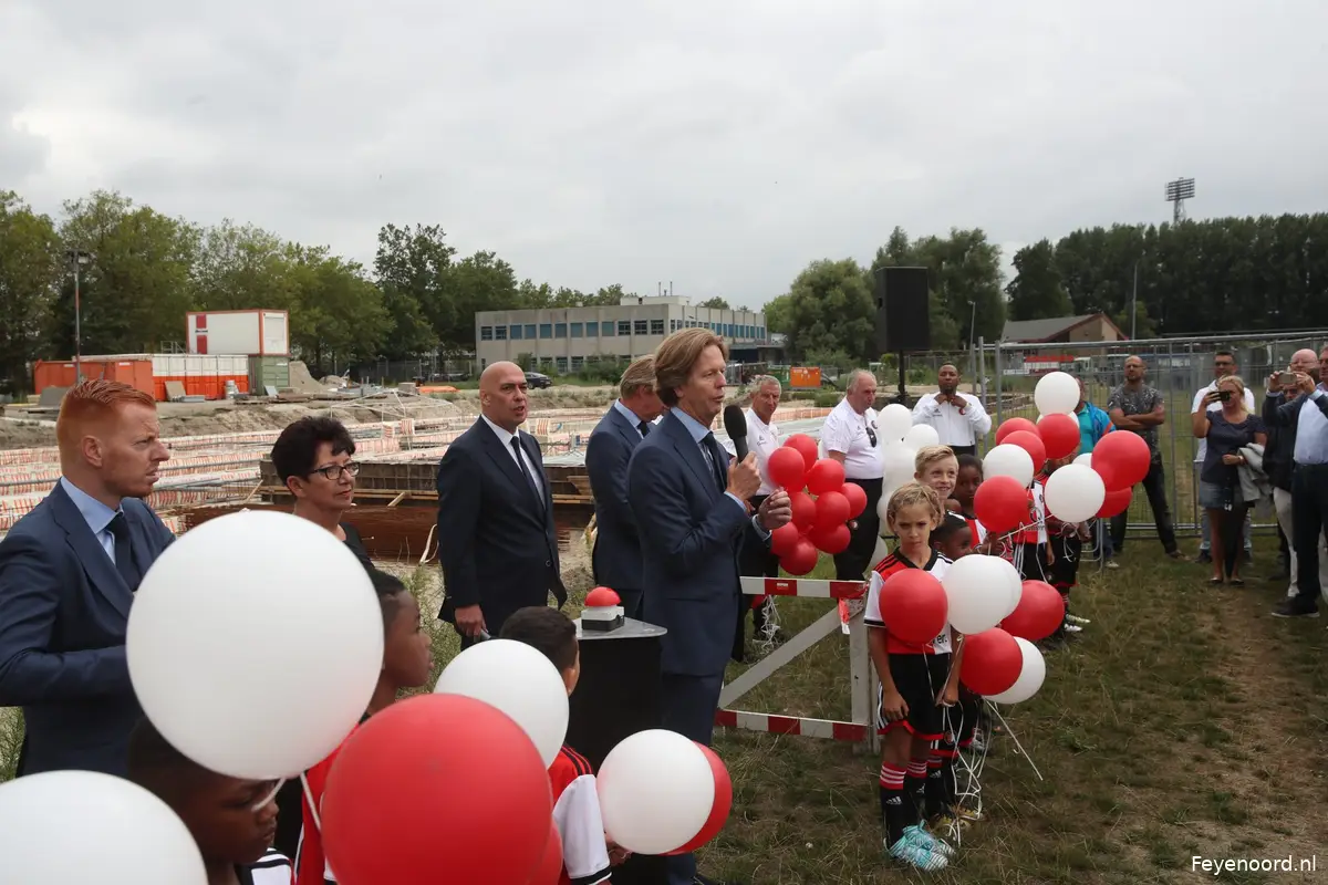 Feestelijke kick-off nieuwbouw Varkenoord