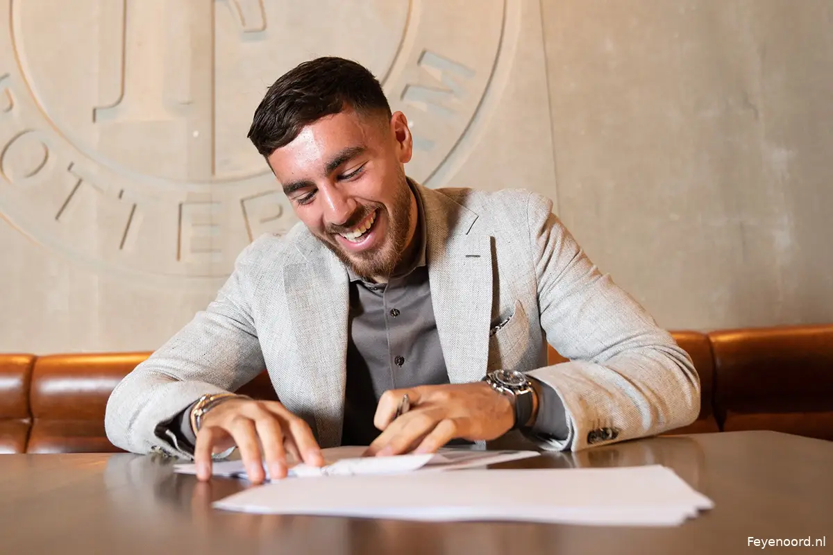 Kökcü zet krabbel onder nieuw contract bij Feyenoord