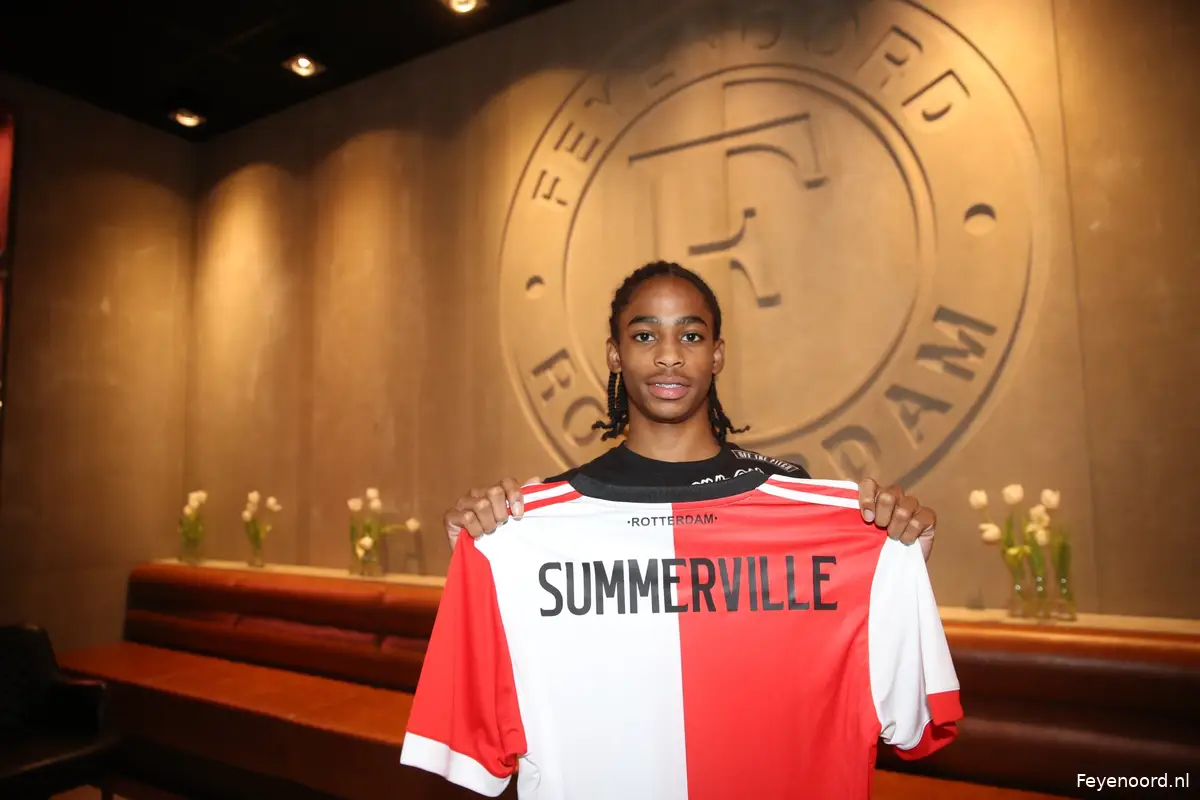 Eerste profcontract voor Crysencio Summerville