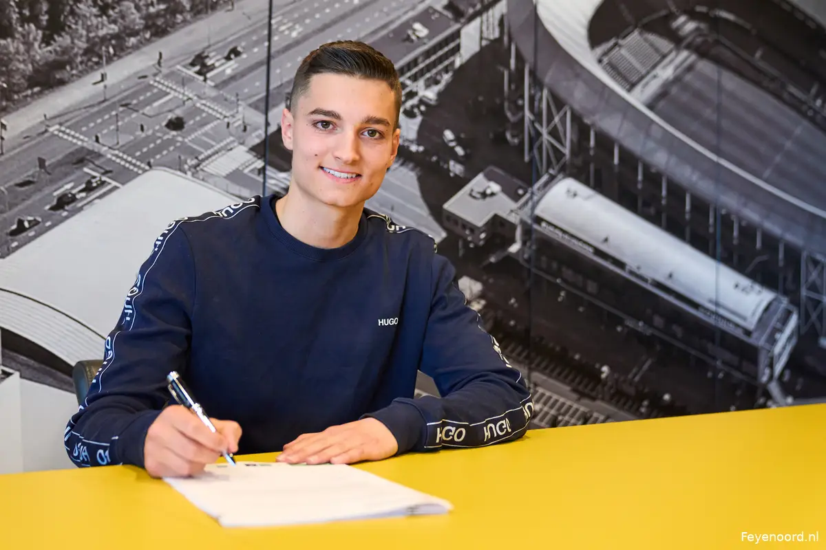 Feyenoord contracteert Zweedse jeugdspeler Krajisnik