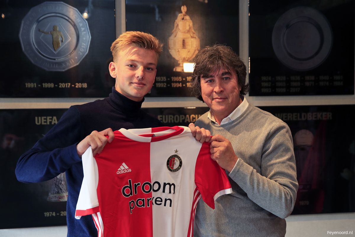 Feyenoord legt jeugdspeler Guus Baars vast