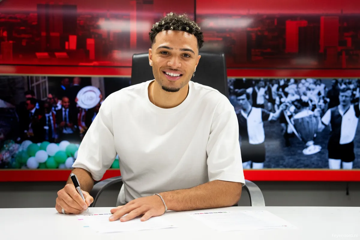 Officieel: Feyenoord neemt Tsoungui over van Brighton & Hove Albion