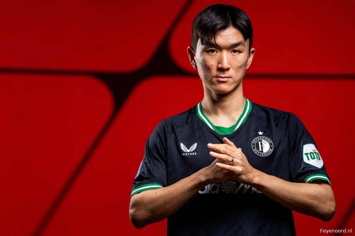 Aanwinst Hwang speelgerechtigd voor Feyenoord