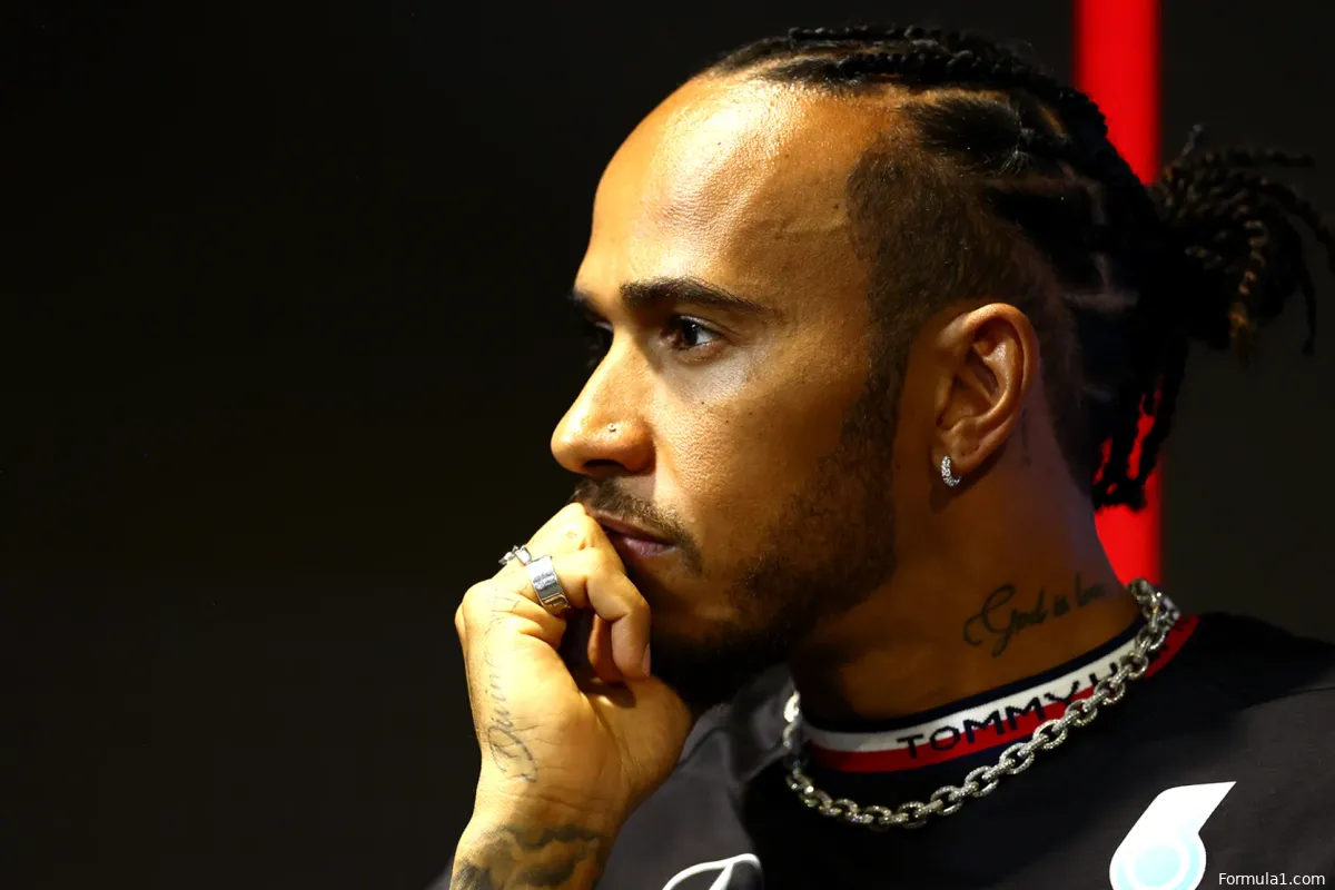 Hamilton moedeloos na wederom een matig weekend in Djedda: 'Keiharde realiteit'