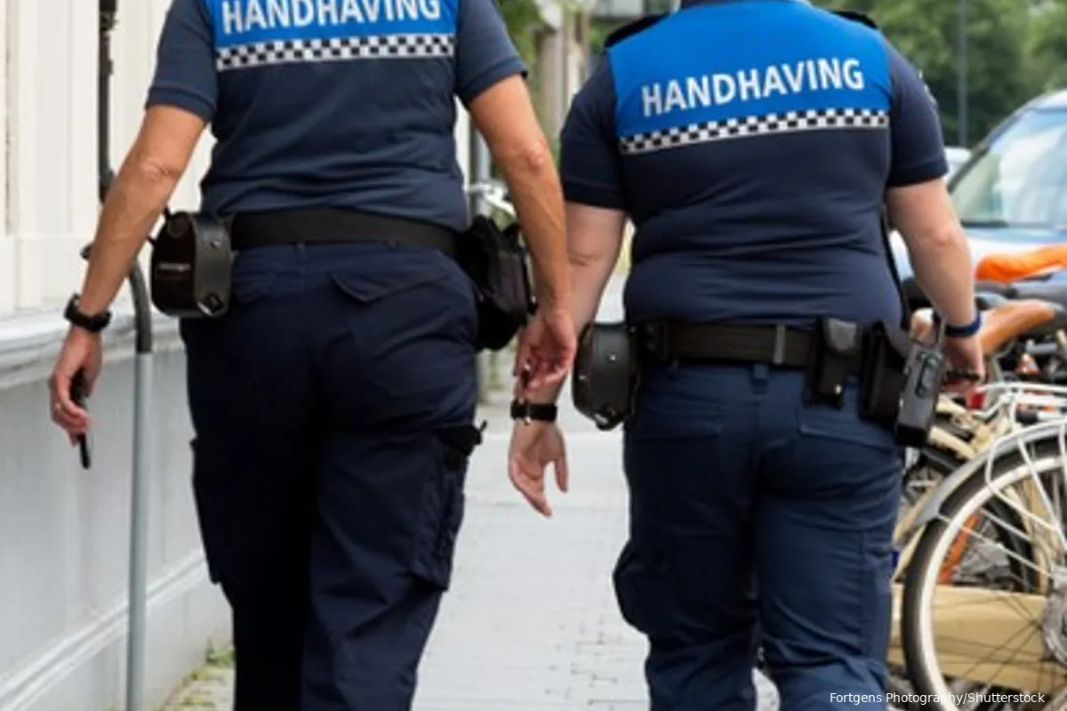 Terror of undeclared safe-landers: Conductors at the forefront of failing asylum policy