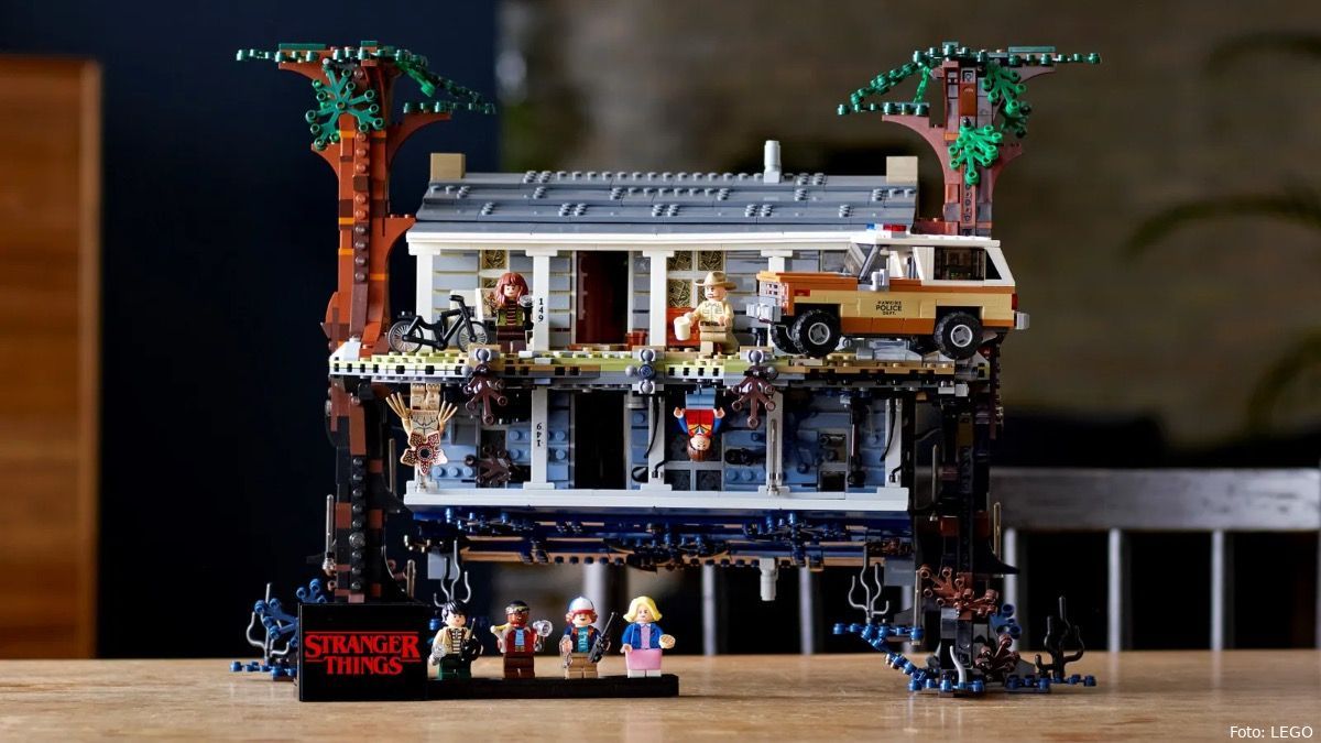https wwwmannersnl wp content uploads 2021 10 lego stranger things 75810 the upside down featured