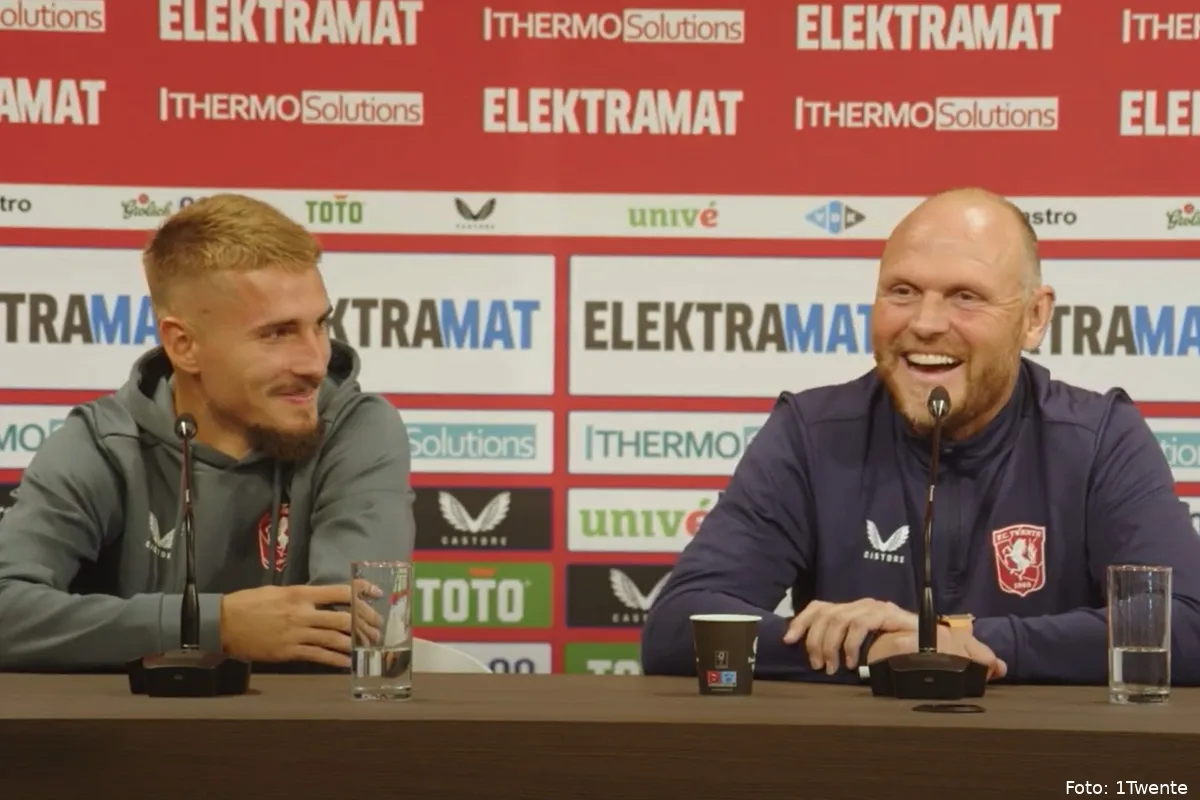 Oosting laat Sadílek zelf uitleggen waarom hij Smal niet vervangt als linksback