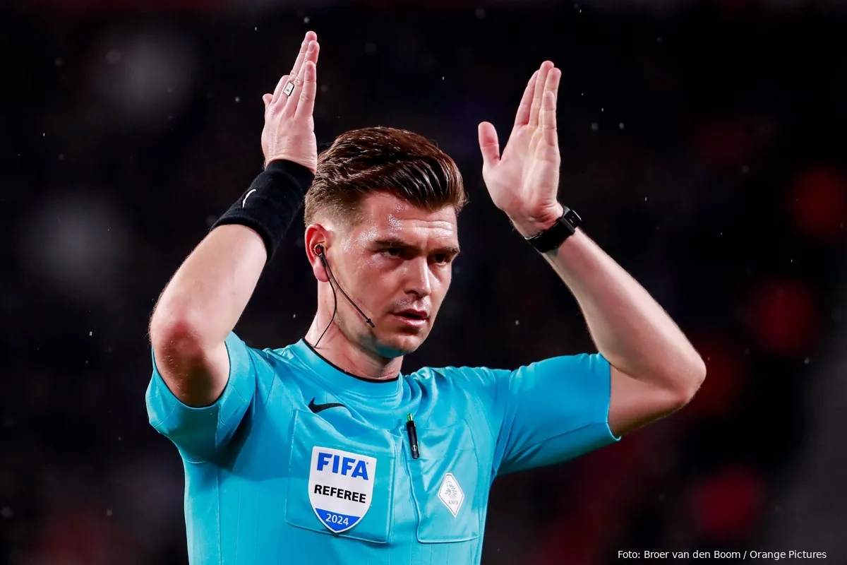 joey kooij scheidsrechter psv fc twente eredivisie 2023 2024