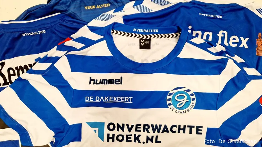 Oeps: FC Twente gebruikt slogan De Graafschap voor verlengen seizoenkaarten