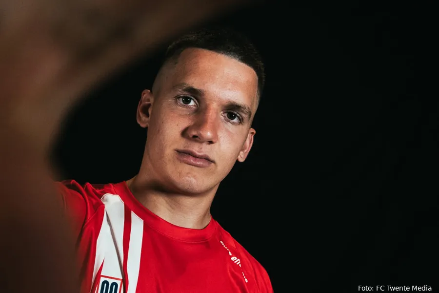 Tzolis geniet van FC Twente-supporters: "Had dit niet verwacht"