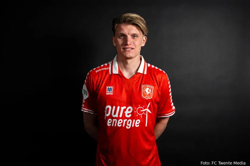 Foto: Sem Steijn sluit aan voor eerste veldtraining bij FC Twente