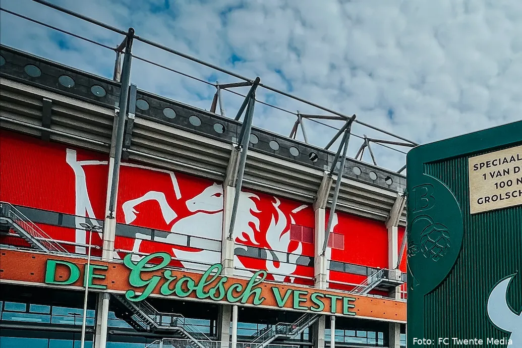 Sponsor Grolsch verrast FC Twente met uniek kratje bier