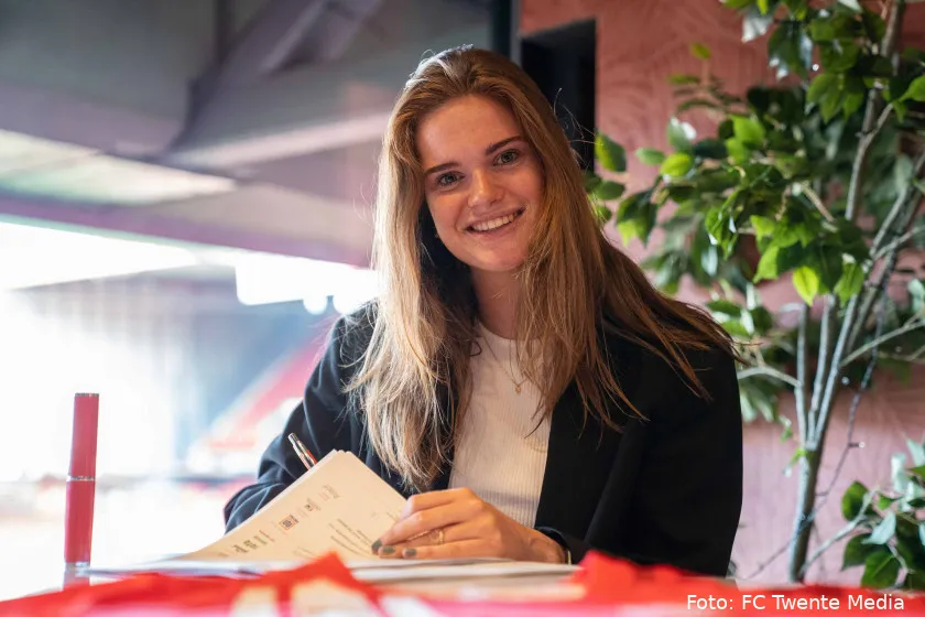DONE DEAL: 'Een van de grootste talenten' Rijsbergen tekent bij FC Twente Vrouwen