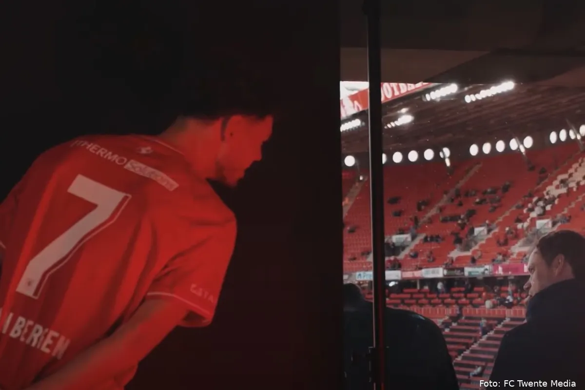 Van Binnenuit: Van Bergen maakt kennis met een kolkende Grolsch Veste