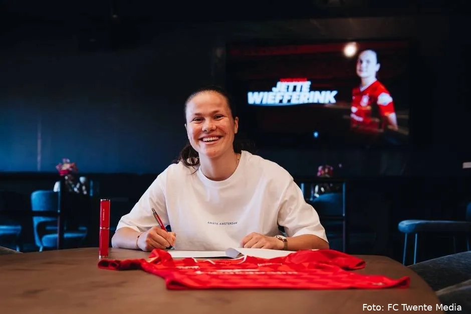 Jette-Wiefferink-FC-Twente-Vrouwen