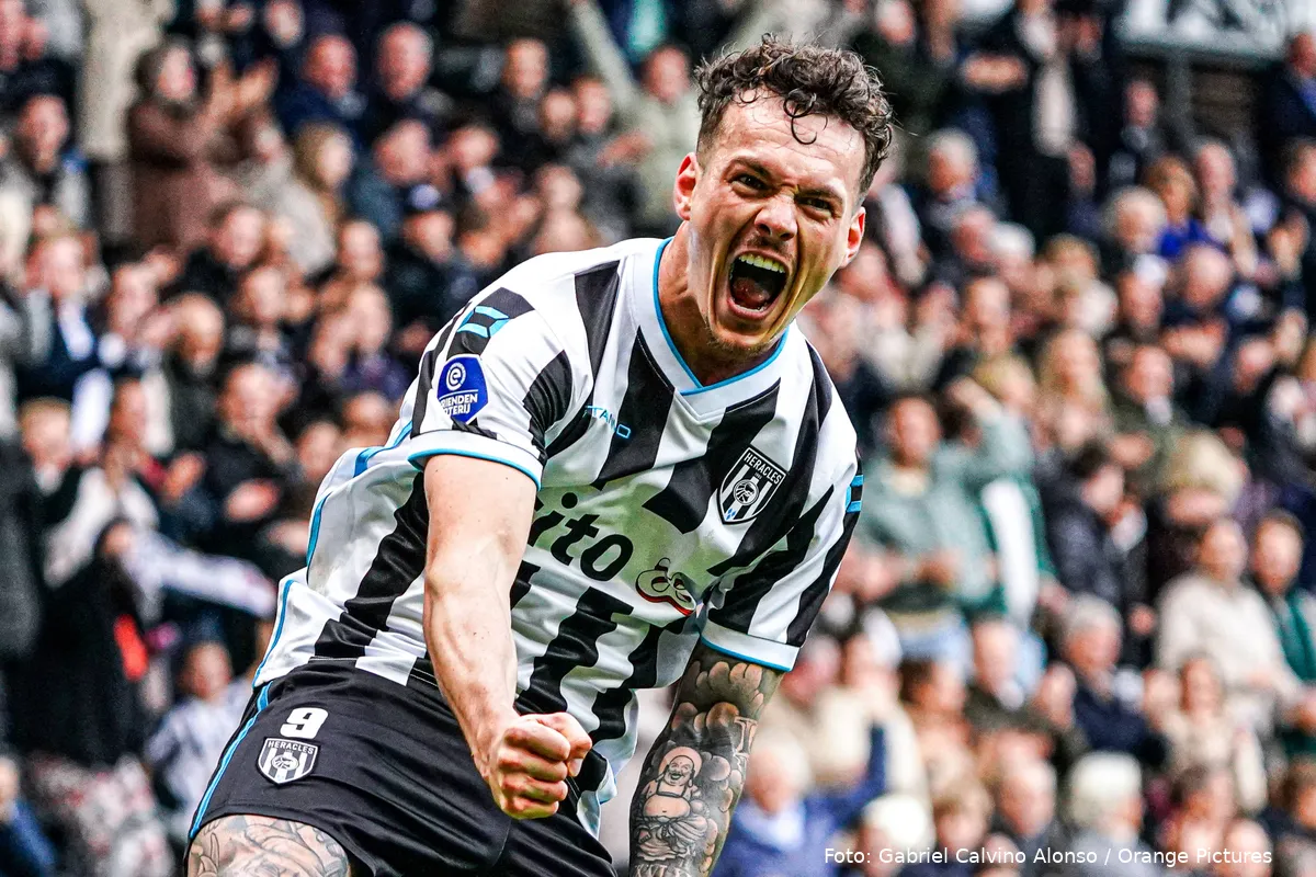 jizz-hornkamp-ingezoomd-juichen-heracles-almelo-pec-zwolle-2025-2026