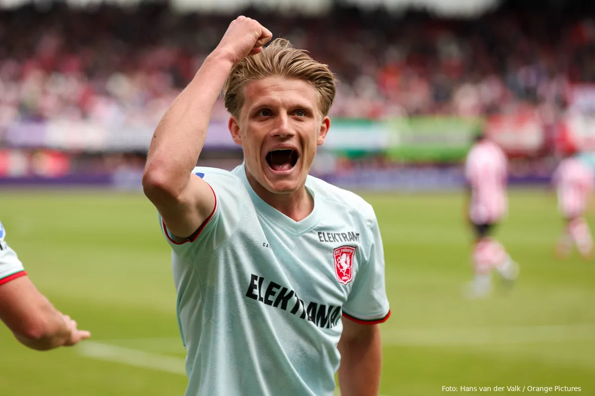 sem steijn juichen vuist in de lucht sparta rotterdam fc twente 2024 2025