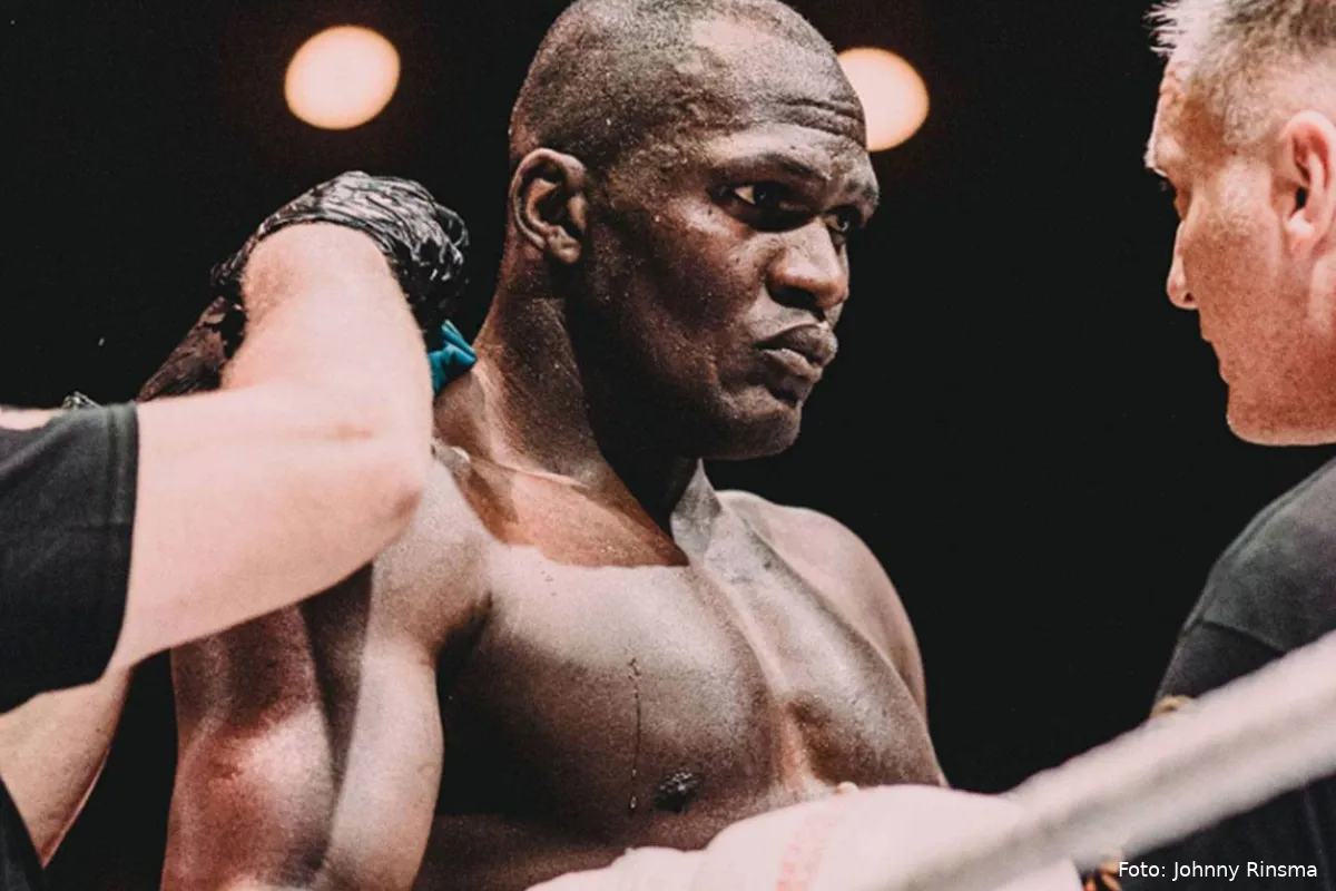 Knock-out alarm! Willy Kyakonye in titelgevecht bij openlucht boksspektakel Utrecht