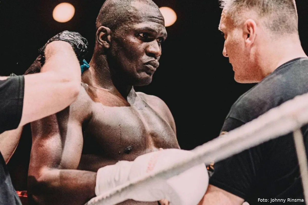 Unieke stunt! Boksheld Willy Kyakonye verdedigt titel in legendarisch Carré