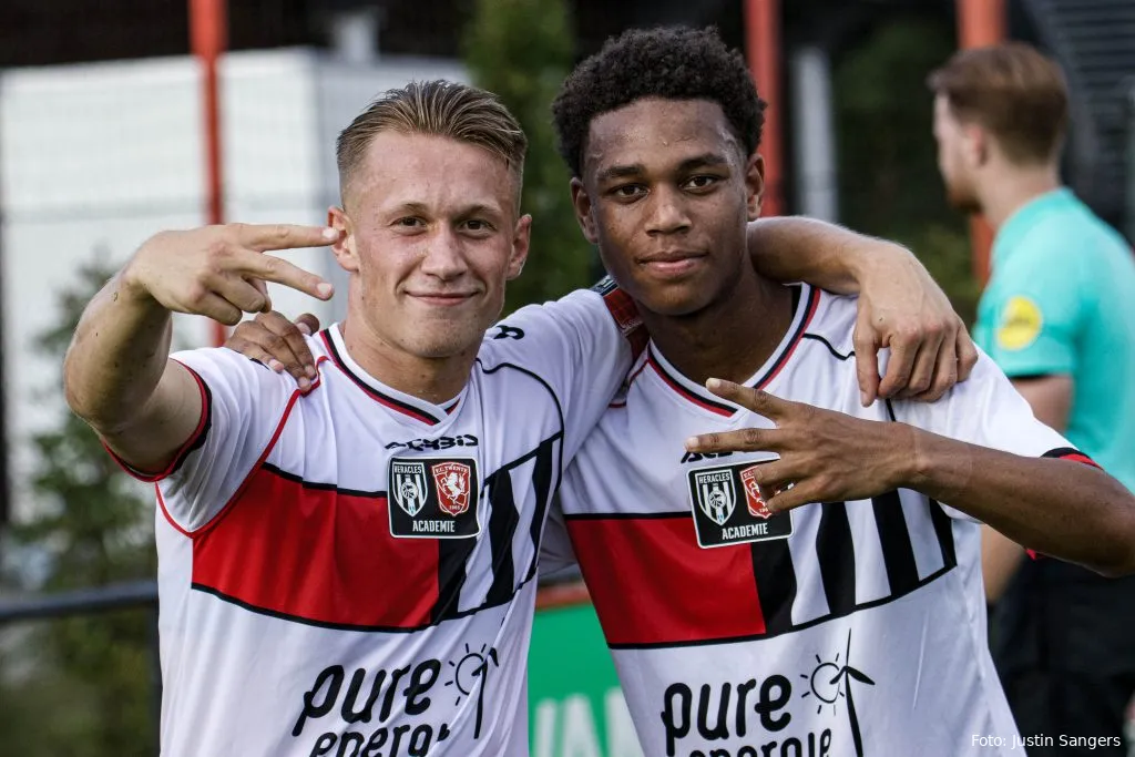 Onder 21 speelt oefenwedstrijd gelijk na enerverende slotfase