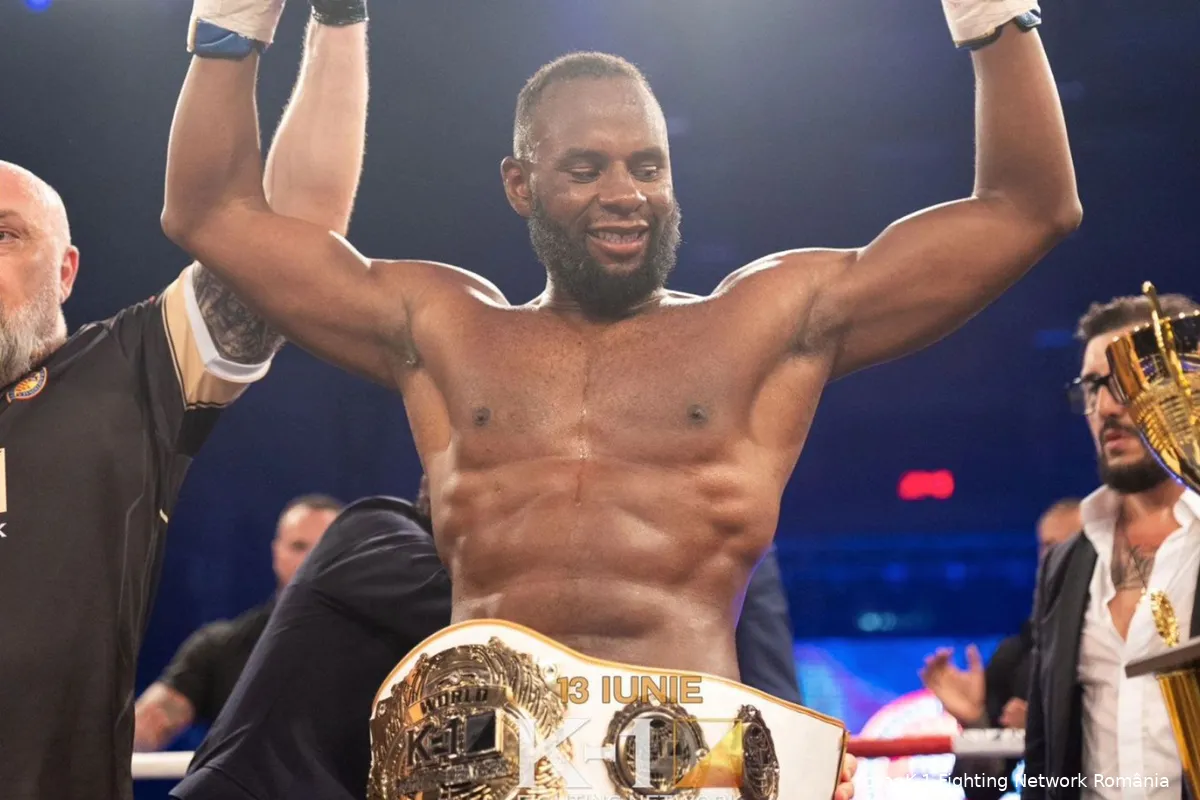 🎥 Leandro Dikmoet overrompelt Akira Jr. en wint de K-1 wereldtitel kickboksen