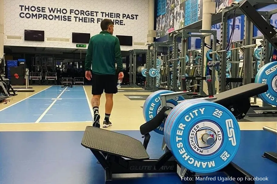 Ugalde in Engeland en traint mee bij Manchester City