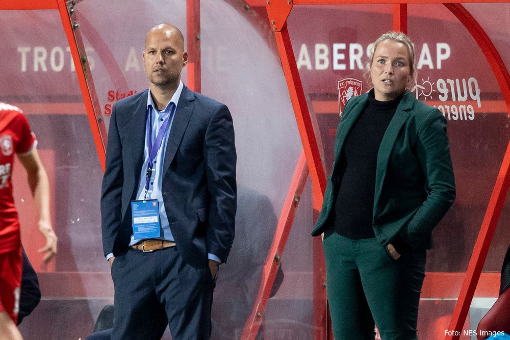 Hoofdtrainer De Pauw verlaat FC Twente Vrouwen na slechts één seizoen