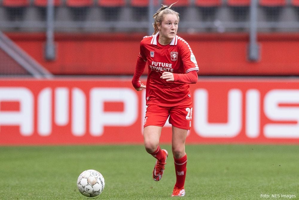 16-jarig toptalent FC Twente speelt recordinternational Ajax zoek