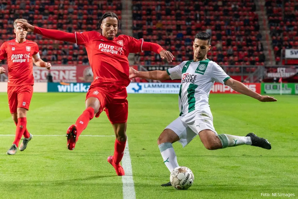 Ebuehi geniet bij FC Twente: "Er kunnen hier mooie dingen gebeuren"