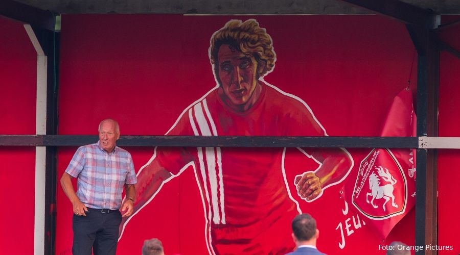 Jan Jeuring wordt 75: KNVB Beker, UEFA Cup, all-time topscorer en prachtige omhaal