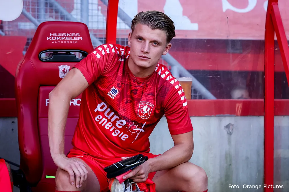 Steijn doet zijn bizarre verhaal: "What the fuck doe ik in een Twente-shirt?”