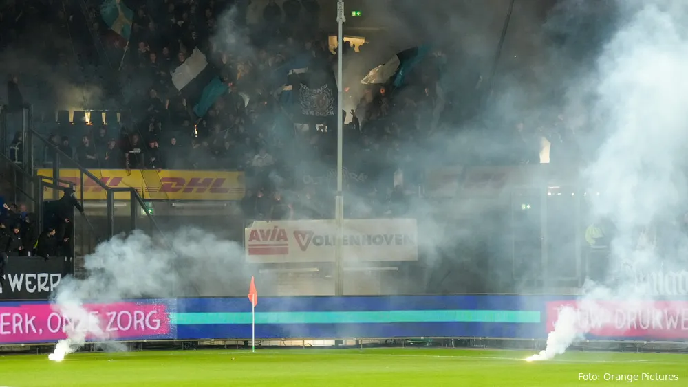 Bosch scoort in totaal ontspoorde derby met veel vuurwerk en geweld