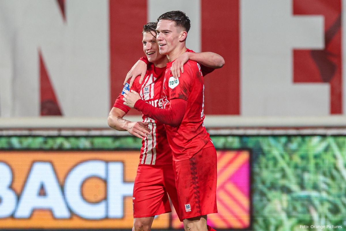 Toekomst van Rots onzeker: "FC Twente laat hem niet zo maar gaan"