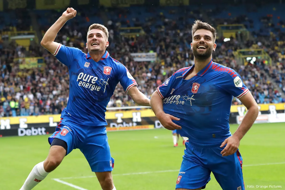 Profiteert FC Twente van misstap PSV? De spelers weten hoe winnen in Arnhem voelt!