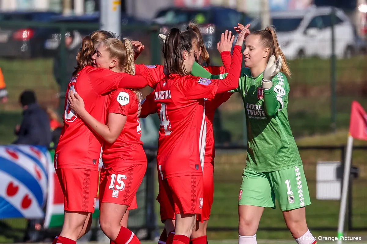 dijkstra van domselaar twente vrouwen ajax diekman 2023